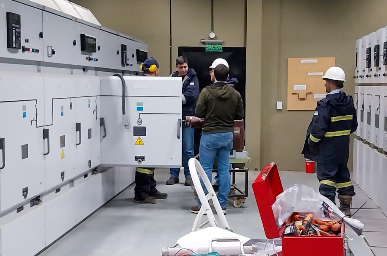 AVANZAN CON NORMALIDAD LOS TRABAJOS DE MODERNIZACIÓN DEL SISTEMA ELÉCTRICO DE USHUAIA