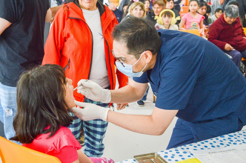 GOBIERNO LLEVÓ A CABO CON ÉXITO LA PRIMERA JORNADA BUCODENTAL CON CORTES DE PELO GRATUITO EN LA CASA DE LA ALEGRIA