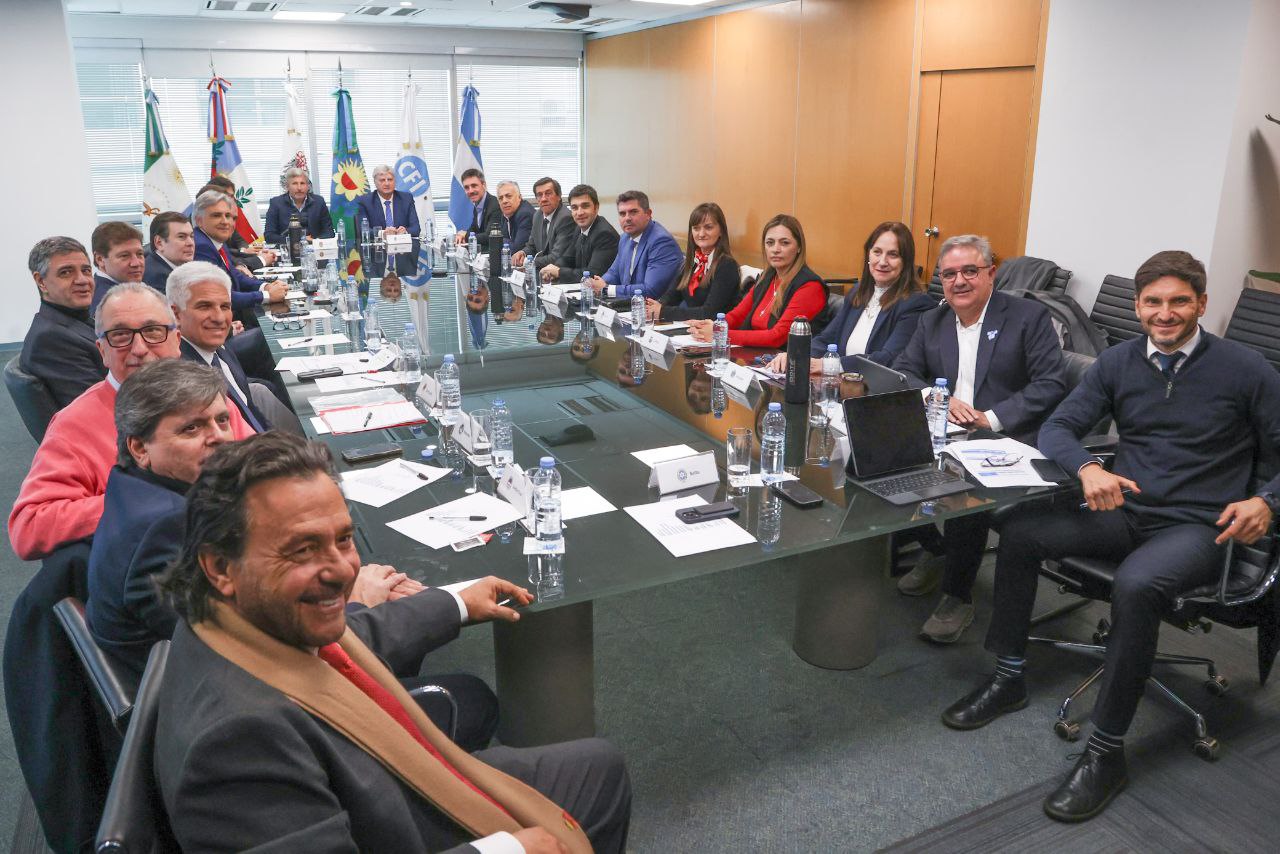 EL GOBERNADOR MELELLA PARTICIPÓ DE UN NUEVO ENCUENTRO CON OTROS MANDATARIOS PROVINCIALES
