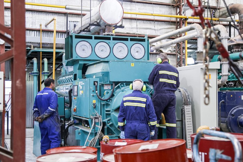 LA DIRECCIÓN PROVINCIAL DE ENERGÍA AVANZA EN TOLHUIN CON LA INSTALACIÓN Y PUESTA EN MARCHA DEL NUEVO GENERADOR CUMMINS N°3
